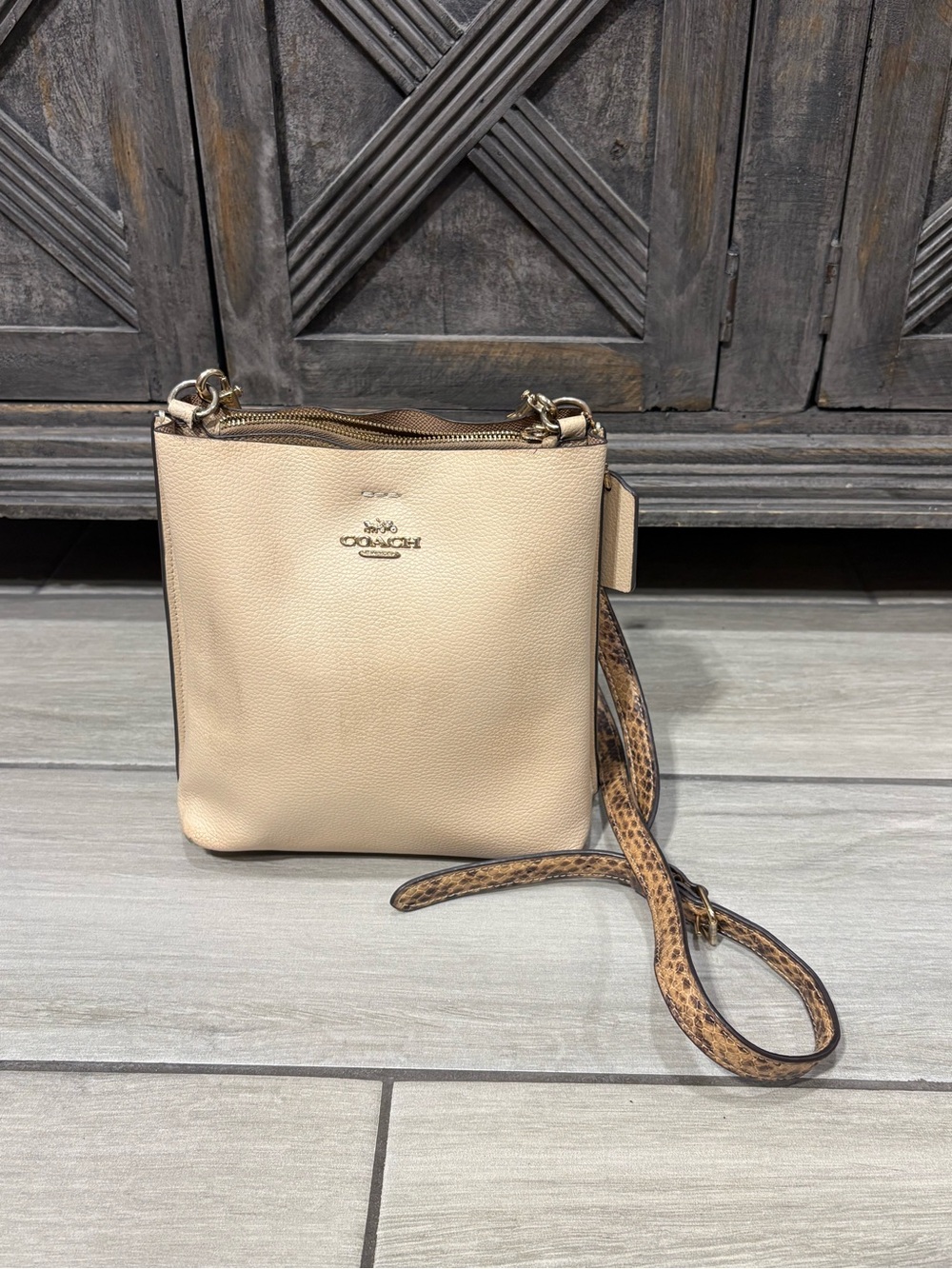 coach c8901

Coach Crossbody Purse